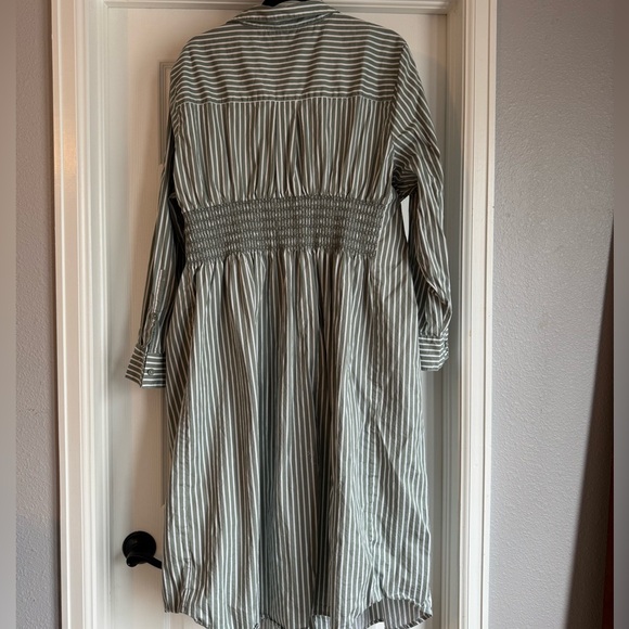 Universal Standard Hamptons Smocked Shirtdress size L 22/24 Green and white - Picture 11 of 13